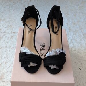 JustFab Elegant Black Heels